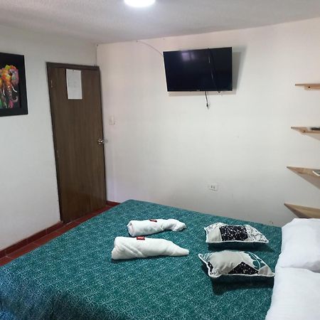 Hospedaje Y Camping Del Rio Монги Экстерьер фото