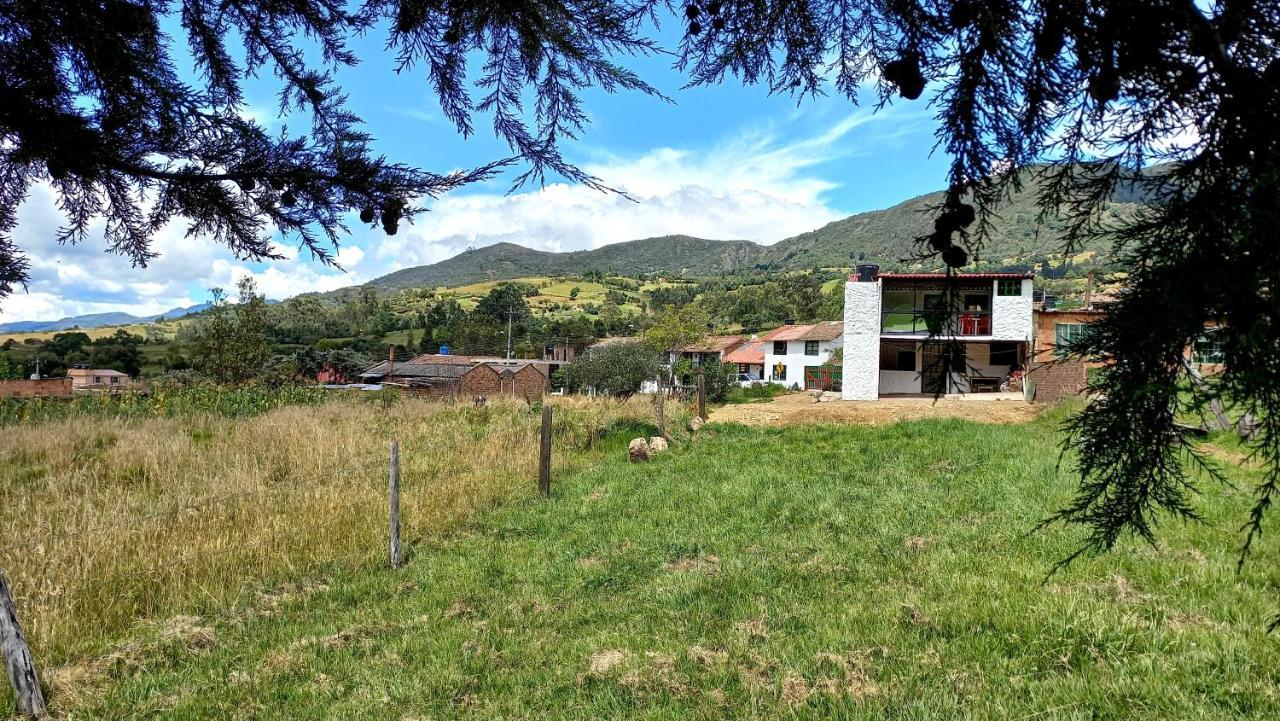 Hospedaje Y Camping Del Rio Монги Экстерьер фото