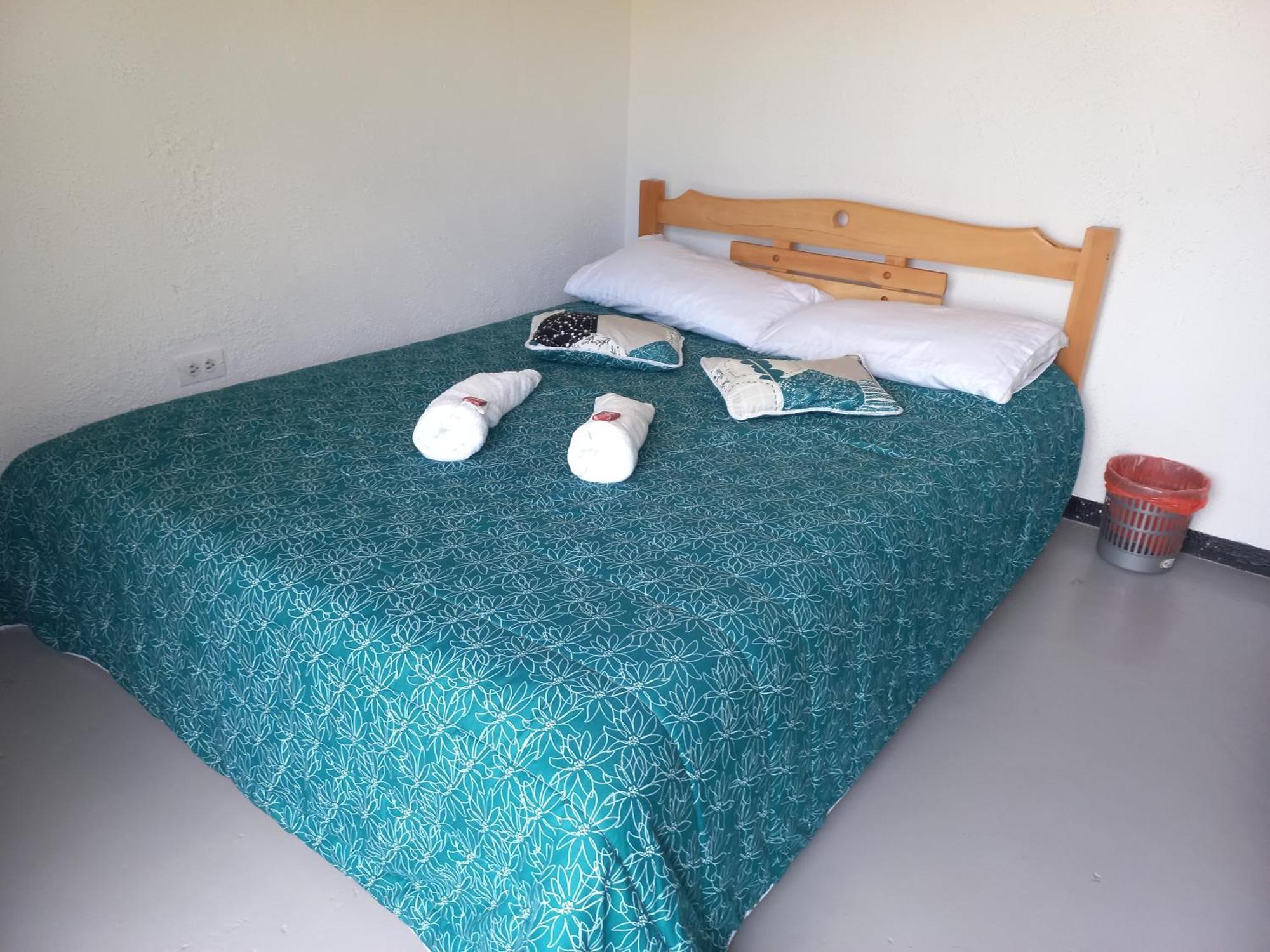 Hospedaje Y Camping Del Rio Монги Экстерьер фото