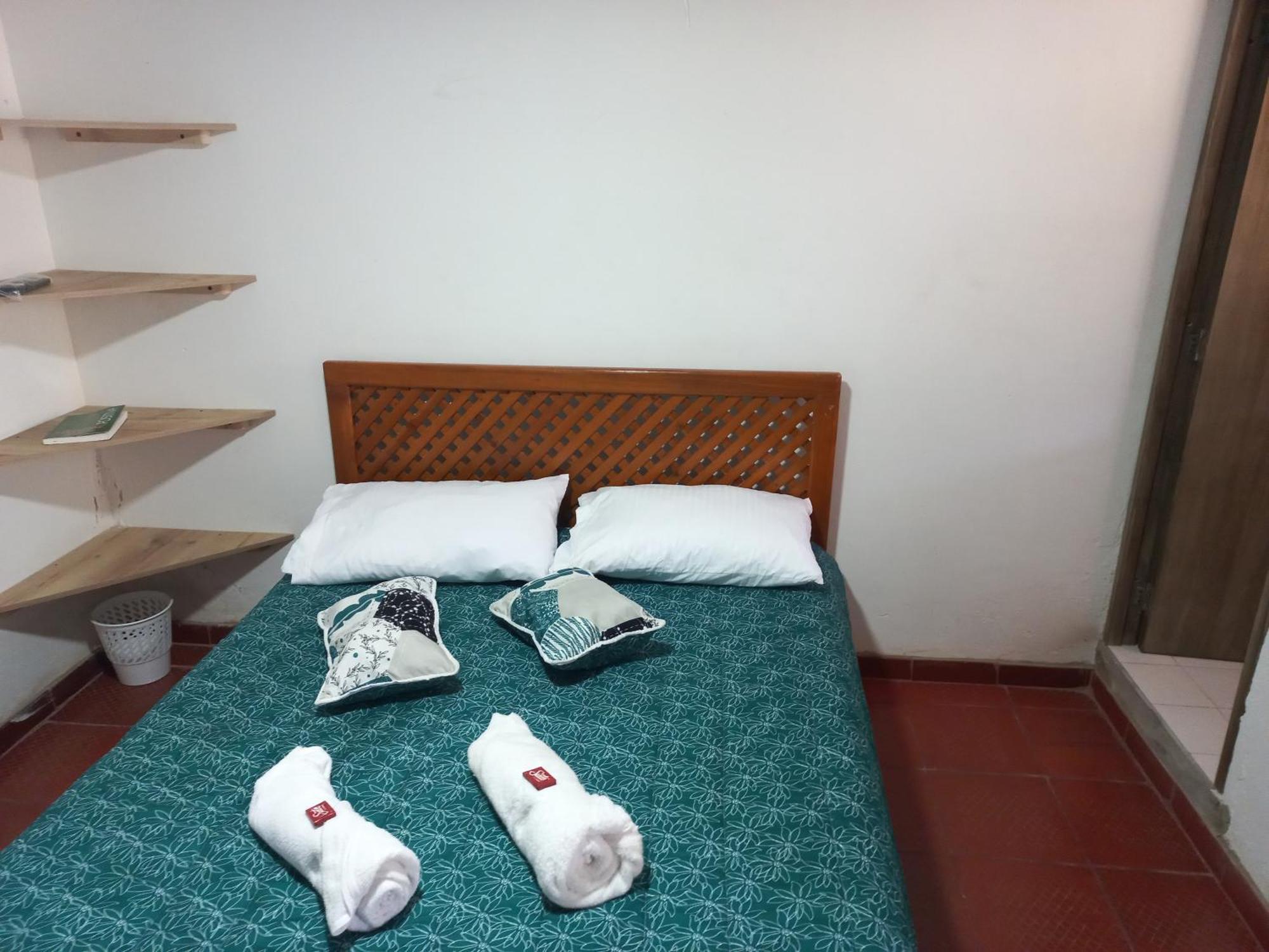 Hospedaje Y Camping Del Rio Монги Экстерьер фото